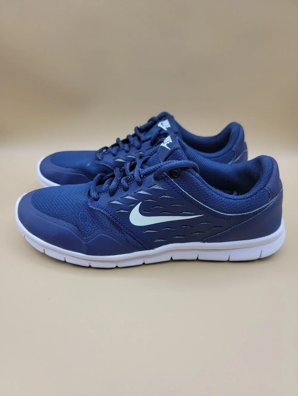 Nike Orive NM Low Top Lightweight Women's Shoes Size 8.5 Deep Royal Blue Walking